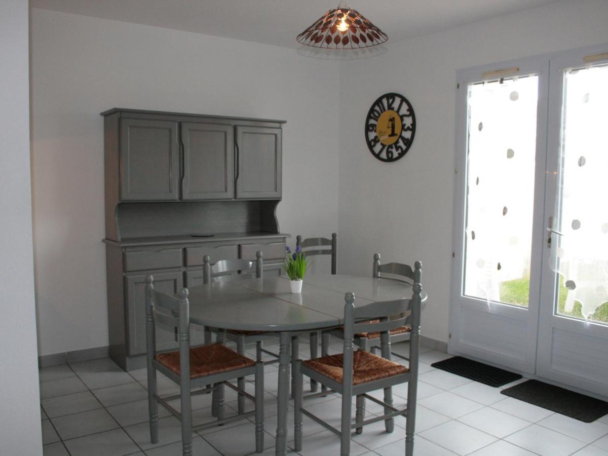 Holiday home Maison Avec Jardin, 900m Plage, 2 Chambres, Parking Inclus, Animaux Acceptes - - Fr-1-22-173